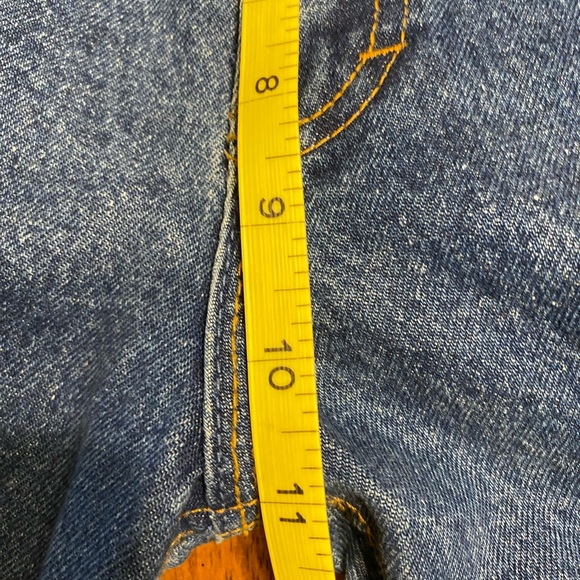 Vintage Jordache jeans. 100% cotton size 11/12 however they measure @ size 28 - Picture 7 of 11